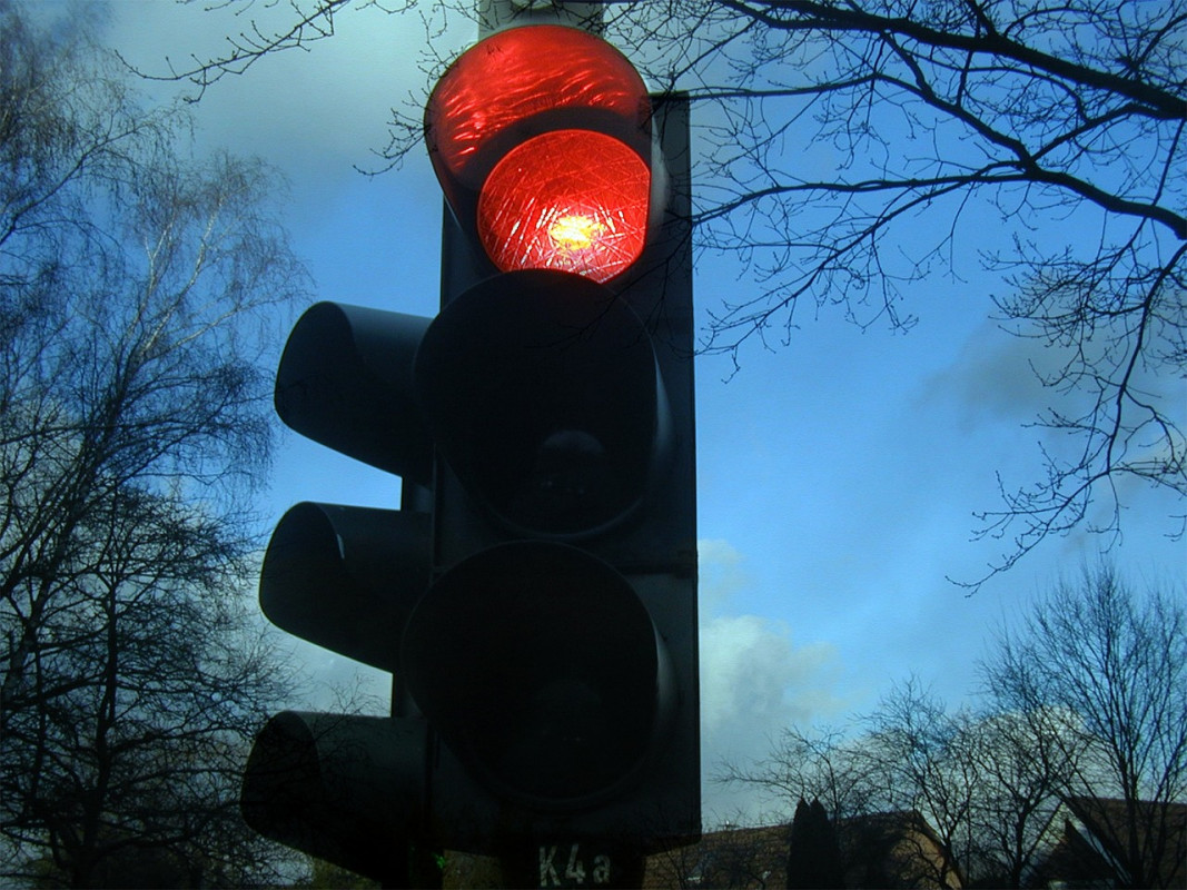 traffic-light-242323_1280_kalhh