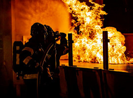 firefighters-6689112_1280_Matthias-Fischer_edited-teaser-md