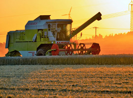 combine-harvester-7389472_1280_Patrick Amiri_edited